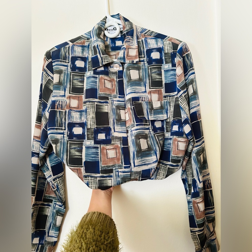 849- Dana Gibson Abstract Vintage Button Down